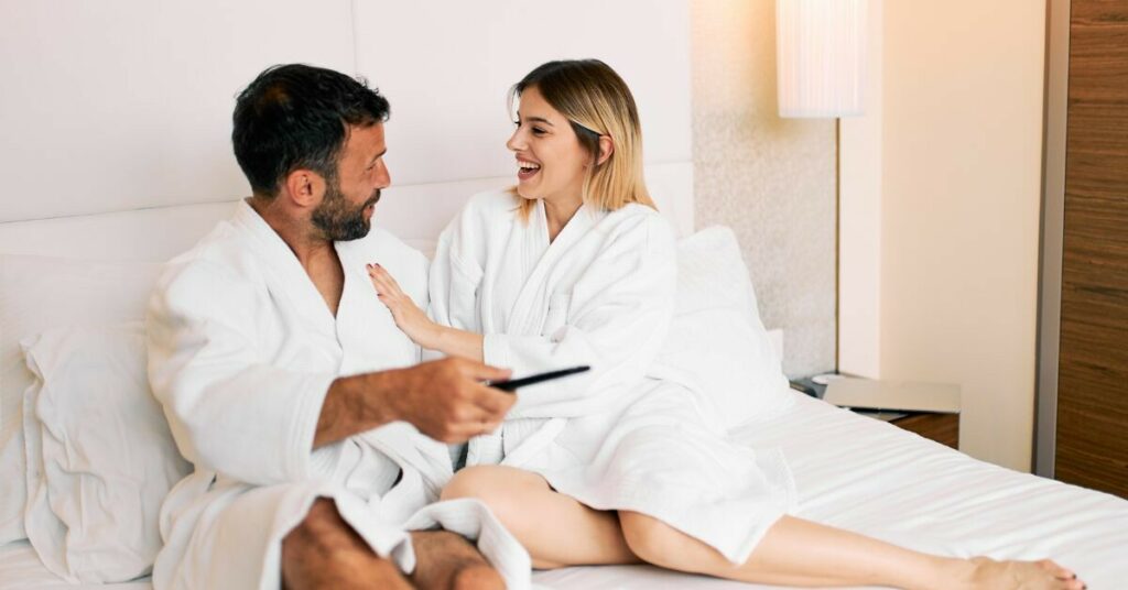 No te imaginas por qué una pareja pidió leche en su habitación de hotel: «¿Para qué será?»