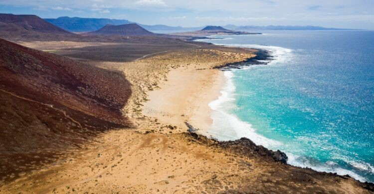 Playa de Las Conchas, La Graciosa, Islas Canarias. (Adobe Stock)