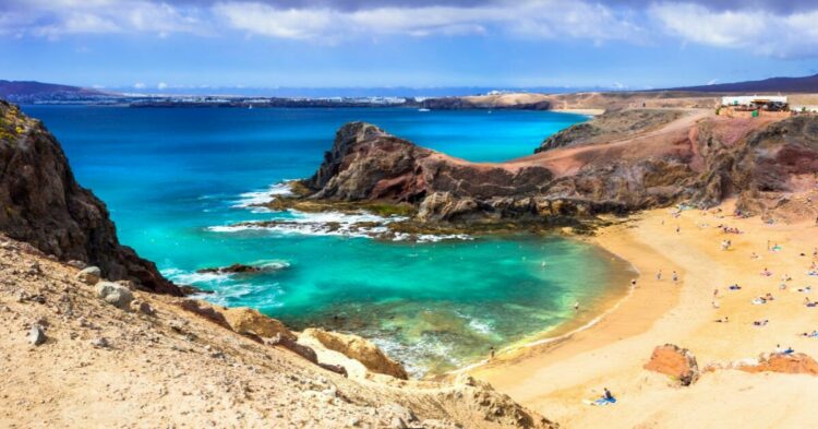 Escápate a Lanzarote: Vuelos de ida y vuelta desde 80€