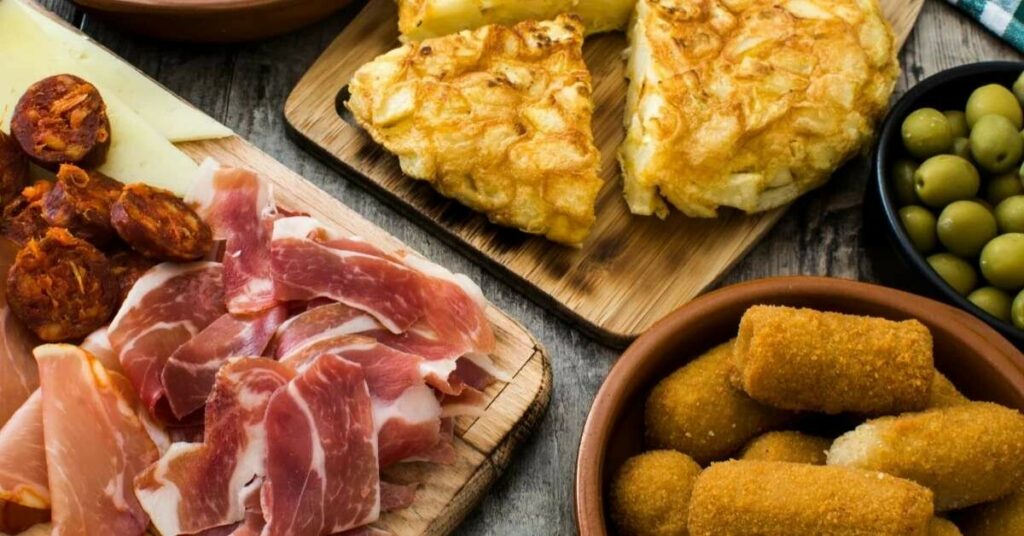 Sigue leyendo 4 restaurantes de España para comer tapas baratas