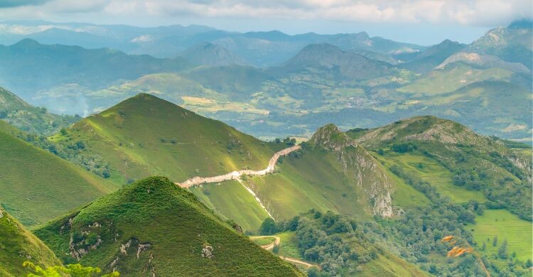 La Ruta de la Plata es conocida como la Ruta 66 española. (Adobe Stock)