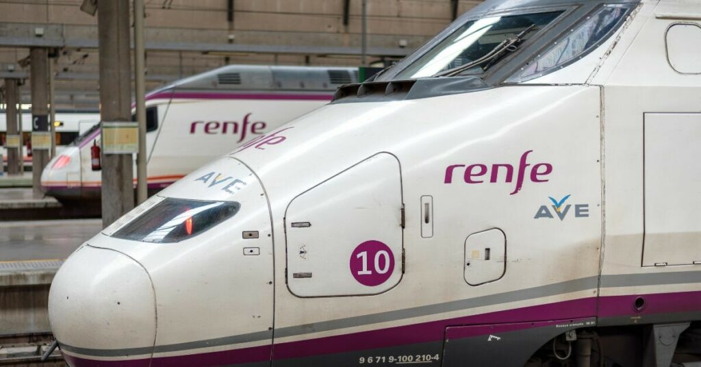 Sigue leyendo Billetes de Renfe con descuentos de hasta el 90% para este verano
