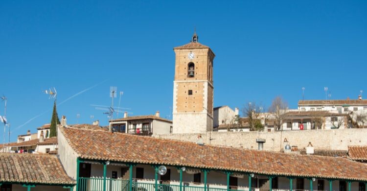 La Torre del Reloj es otro de los lugares que debes ver en Chinchón, Madrid, España. (Adobe Stock)