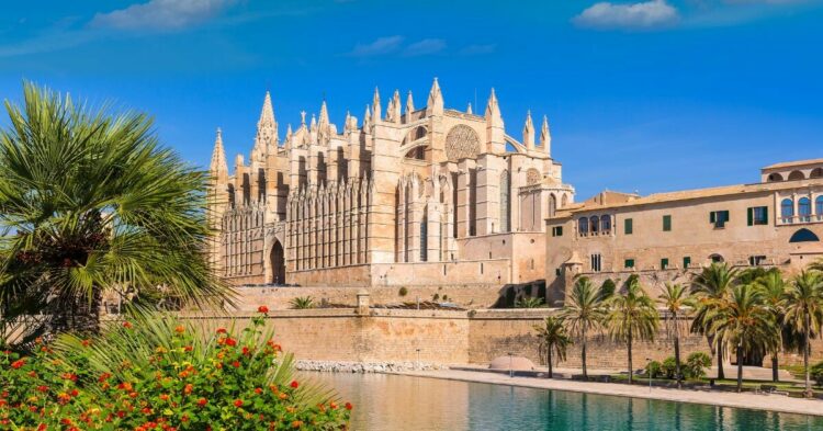 Escápate a Palma de Mallorca: Vuelos de ida y vuelta desde 23€