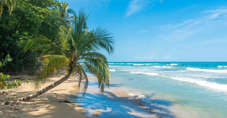 Playa Puerto Viejo es una de las mejores playas de Costa Rica (Canva)