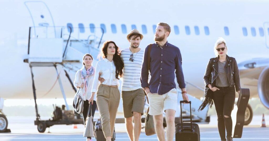 Una azafata explica que ropa no debes llevar nunca en el avión