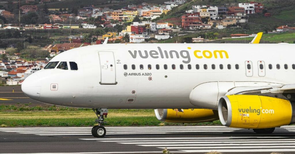 Sigue leyendo Vueling lanza ofertas desde solo 8 euros: Para más de 50 ciudades