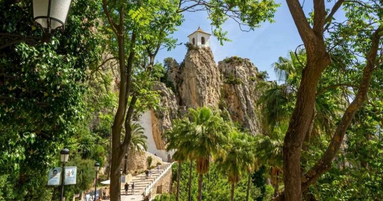 Sigue leyendo Descubre Guadalest, uno de los pueblos más bonitos de España