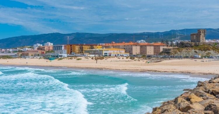 Playa de Los Lances en Tarifa (Adobe Stock)