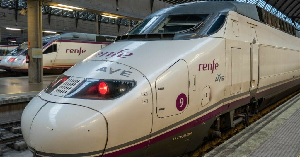 Sigue leyendo Renfe lanza billetes de Avlo desde sólo 7€ para viajar al norte