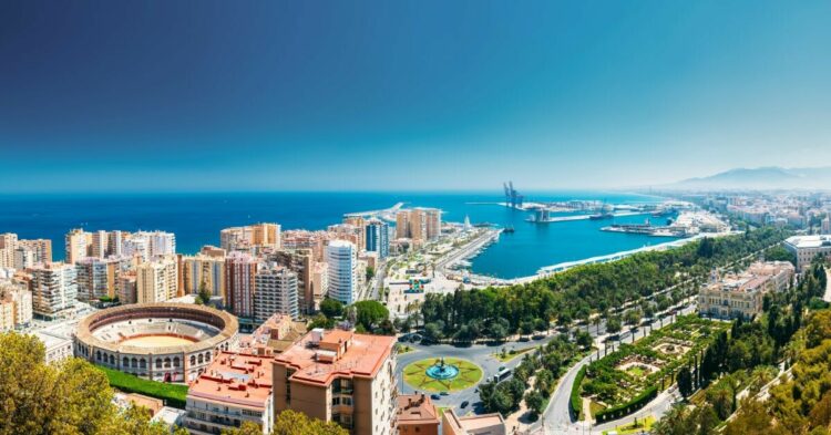 Escápate a Málaga: Vuelos de ida y vuelta desde 42€
