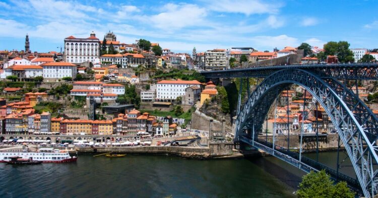 Escápate a Oporto: Vuelos de ida y vuelta desde 41€