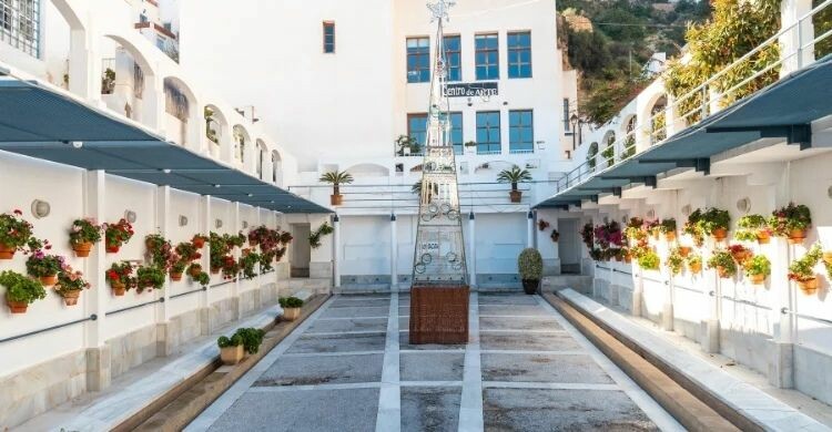 Fuente Mora es una de las cosas que ver en Mojácar (Adobe Stock)