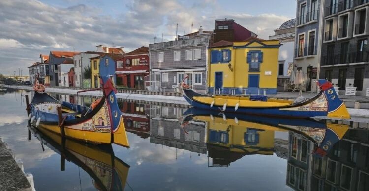 Ver el barrio de Beira Mar en Aveiro Portugal (Adobe Stock)