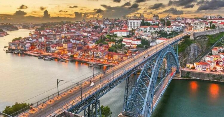 Escápate a Oporto: Vuelos de ida y vuelta desde 51€