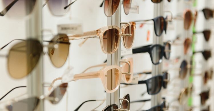 Gafas Hawkers unisex (Envato)