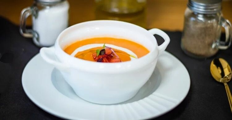 Taberna El Nº10, calle Romero, 10 en Córdoba (Canva)