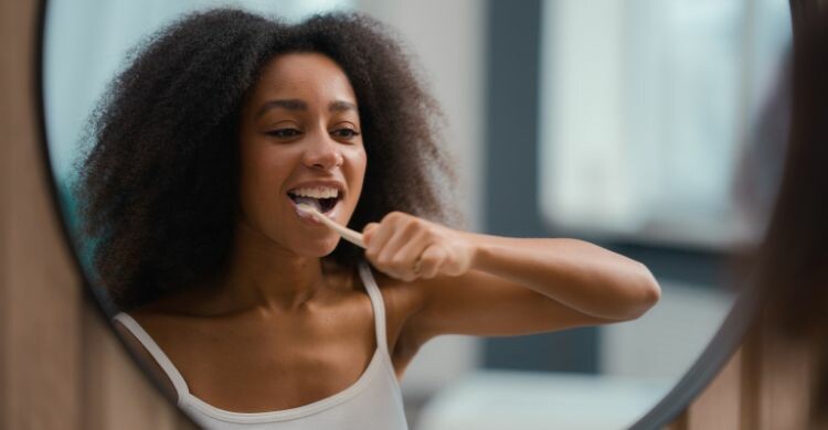 Kit bucal de viaje (Envato)