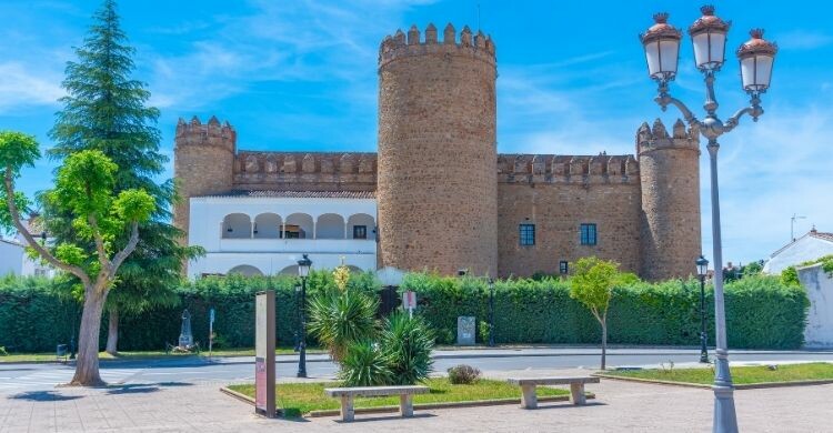 Los 4 pueblos medievales más bonitos de España (Adobe Stock)