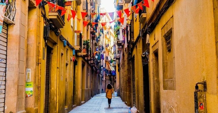 Los barrios más peligrosos de Barcelona (Adobe Stock).