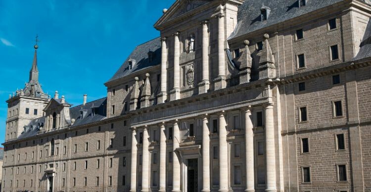 La biblioteca del monasterio, de lo mejor que ver y hacer en El Escorial