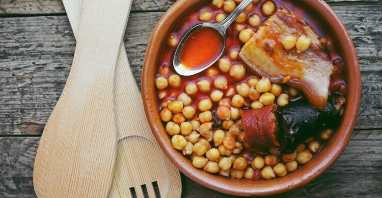 La Taberna La Daniela es de los mejores sitios para comer cocido en Madrid