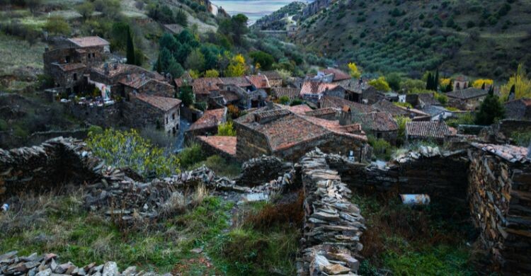 La mejor manera de acudir a Patones de Arriba es en autobús
