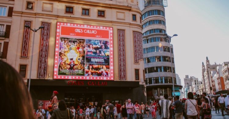 El Navibús recorre las calles más emblemáticas de la capital