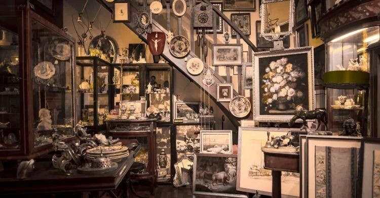 El mercadillo de Portobello Road en Londres (Adobe Stock)