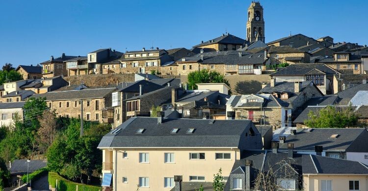 La iluminación navideña de la Puebla de Sanabria destaca en toda Castilla y León