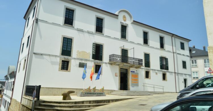 El ayuntamiento de Castropol