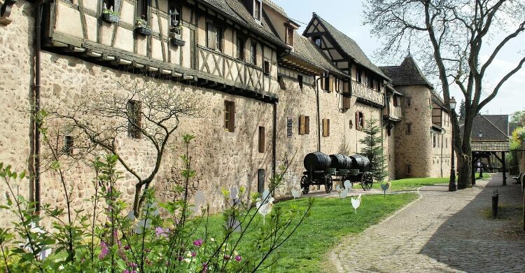 Riquewihr está muy cerca de Colmar