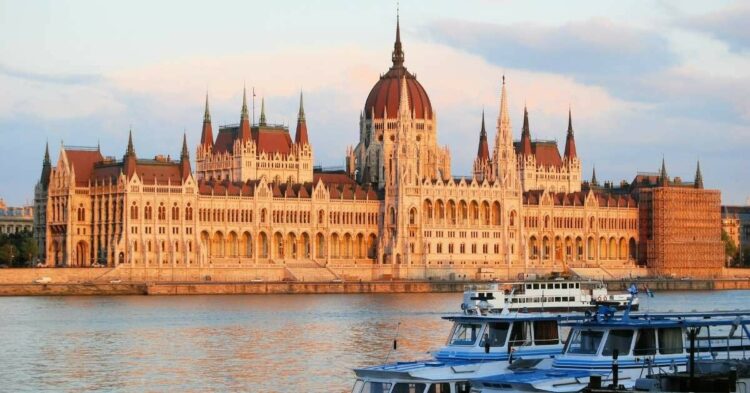 Escápate a Budapest: Vuelos de ida y vuelta desde 48€