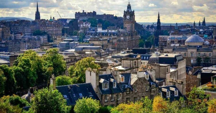 Escápate a Edimburgo: Vuelos de ida y vuelta desde 72€