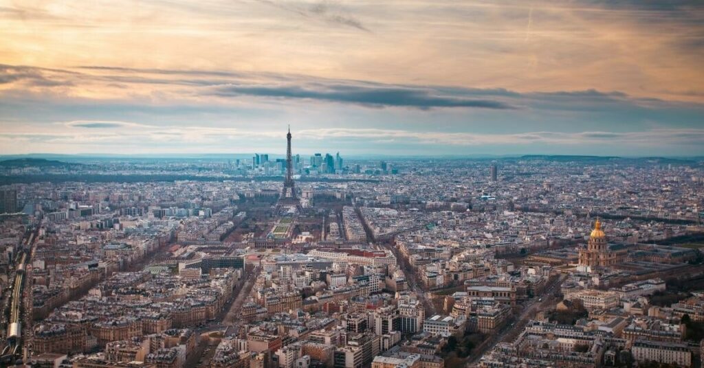 Una española en París revela qué piensan realmente los franceses de España
