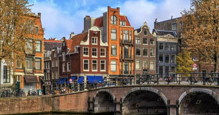 Escápate a Ámsterdam: Vuelos de ida y vuelta desde 57€