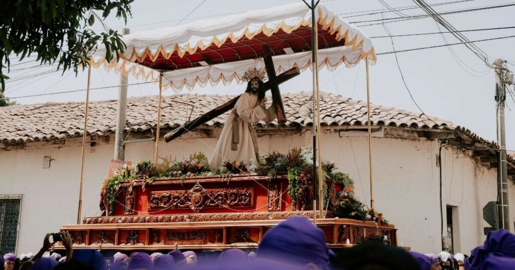 Sigue leyendo 10 destinos para viajar en Semana Santa 2025