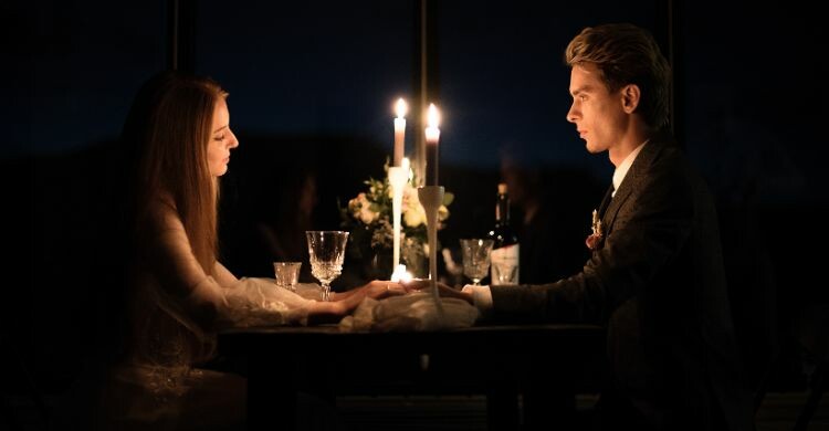 Salir a cenar en pareja, un plan típico de San Valentín