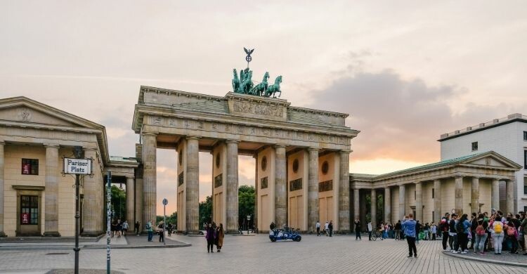 Viaja a Berlín con Ryanair (Canva)