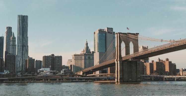 Escápate a Nueva York con Air Europa (Canva)