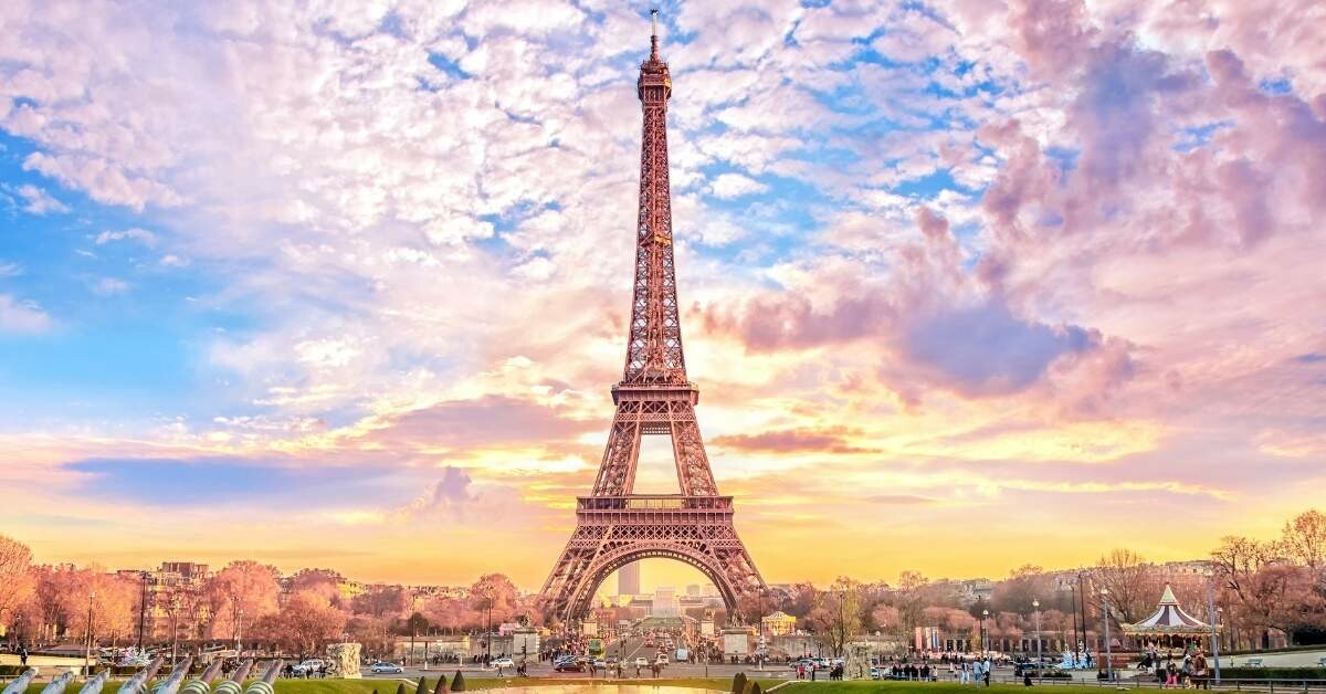 Haz una escapada a París (AdobeStock)