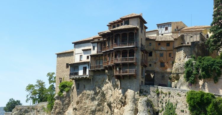 Las Casas Colgadas son uno de los mayores atractivos de Cuenca (Canva)