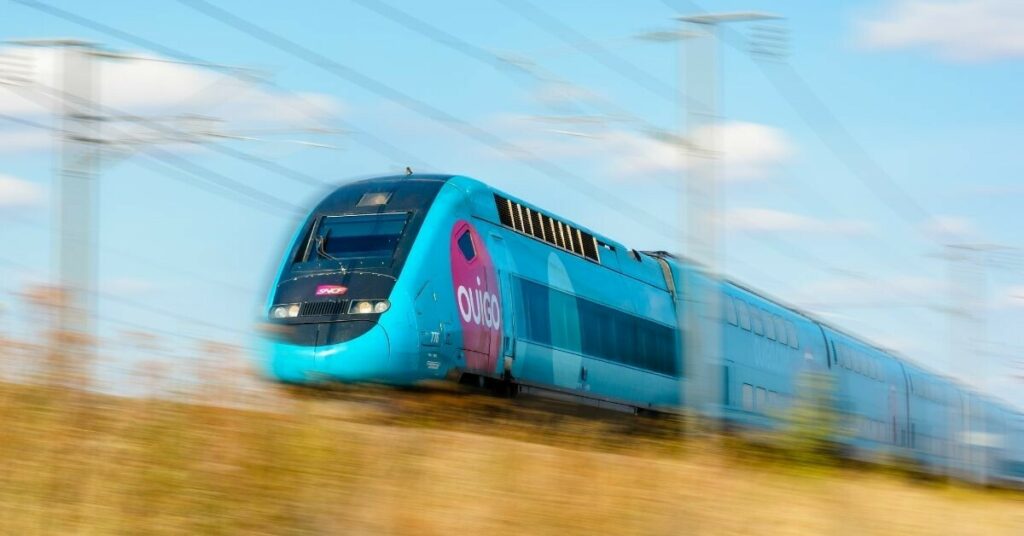 Sigue leyendo Ouigo lanza billetes desde 9€ para viajar a Madrid, Barcelona y más