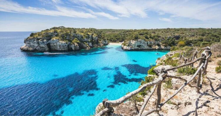 Escápate a Menorca: Vuelos de ida y vuelta desde 31€