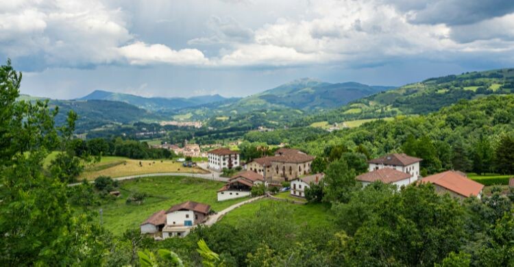 El Valle del Baztán es una joya natural en plena Navarra (Canva)