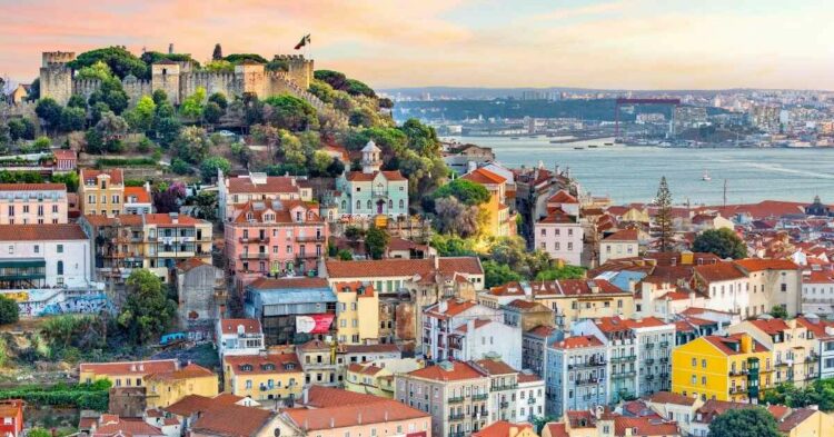 Escápate a Lisboa: Vuelos de ida y vuelta desde 49€