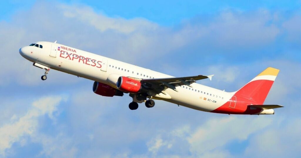 Iberia Express lanza vuelos con hasta un -50% de descuento entre Canarias y Madrid
