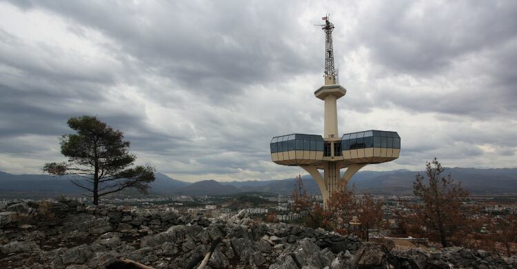 La Torre de Radio de Podgorica es otra de las atracciones turísticas más populares (Canva)