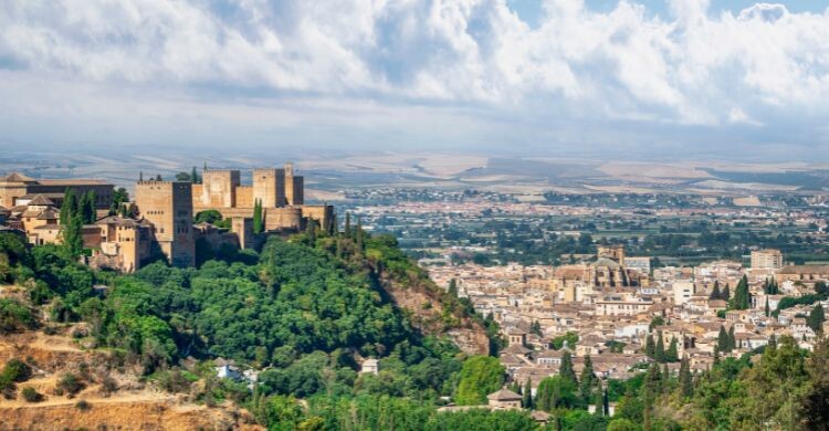 Granada ofrece unas vistas magníficas (Canva)