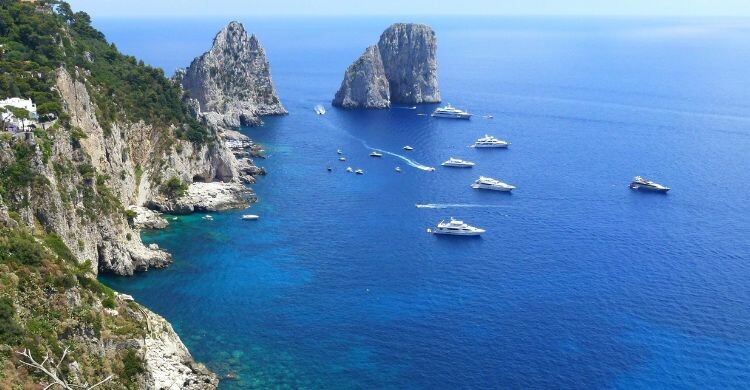 Capri es otro de los destinos turísticos más visitados de Italia (Canva)